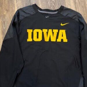 Small Men's Nike DRI-FIT Iowa Hawkeyes Pullover